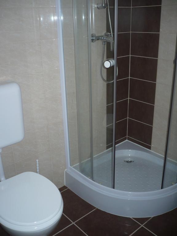 Eszter apartmanház Hajdúszoboszló Exterior foto